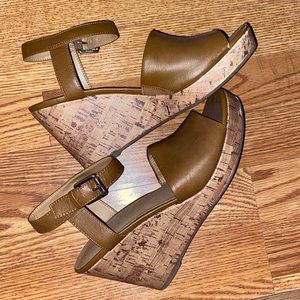 Franco Sarto Leather Heels (Gently Used)